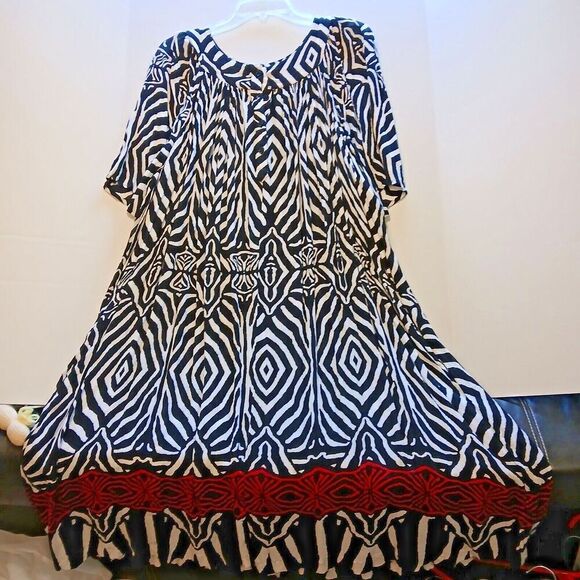 Go Softly PXL Button up Front Dress, Short Sleeves Casual Chic, Flowy Modest. - Picture 6 of 11